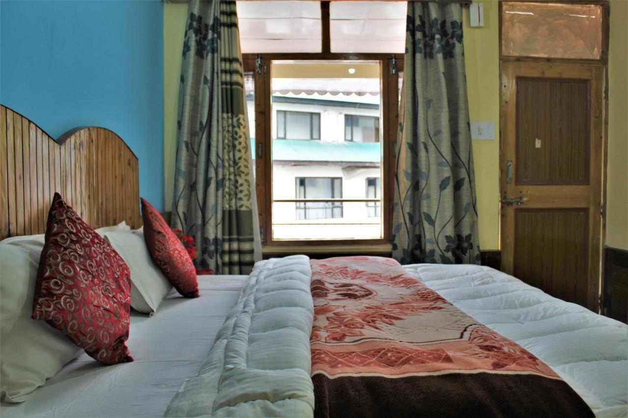 Hotel New Royal Manāli Zewnętrze zdjęcie