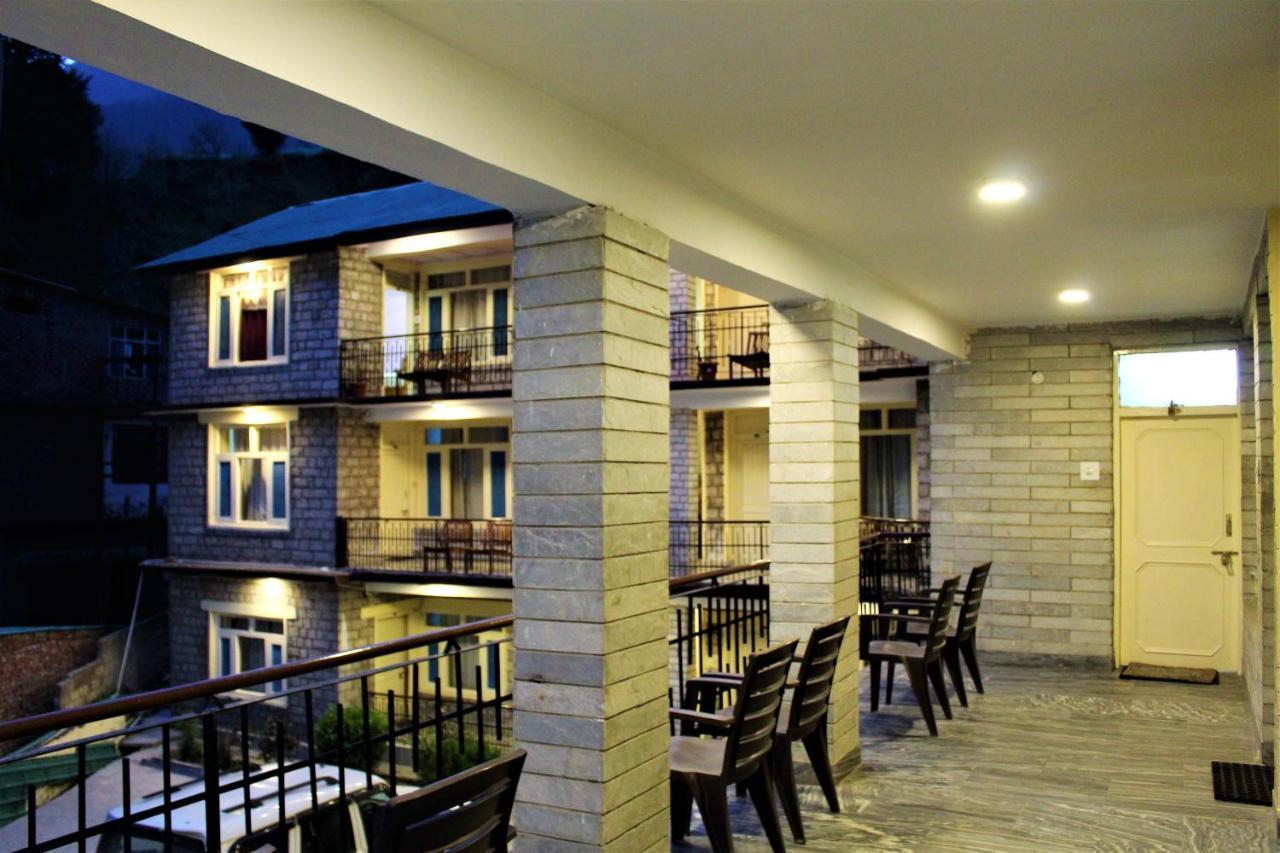 Hotel New Royal Manāli Zewnętrze zdjęcie