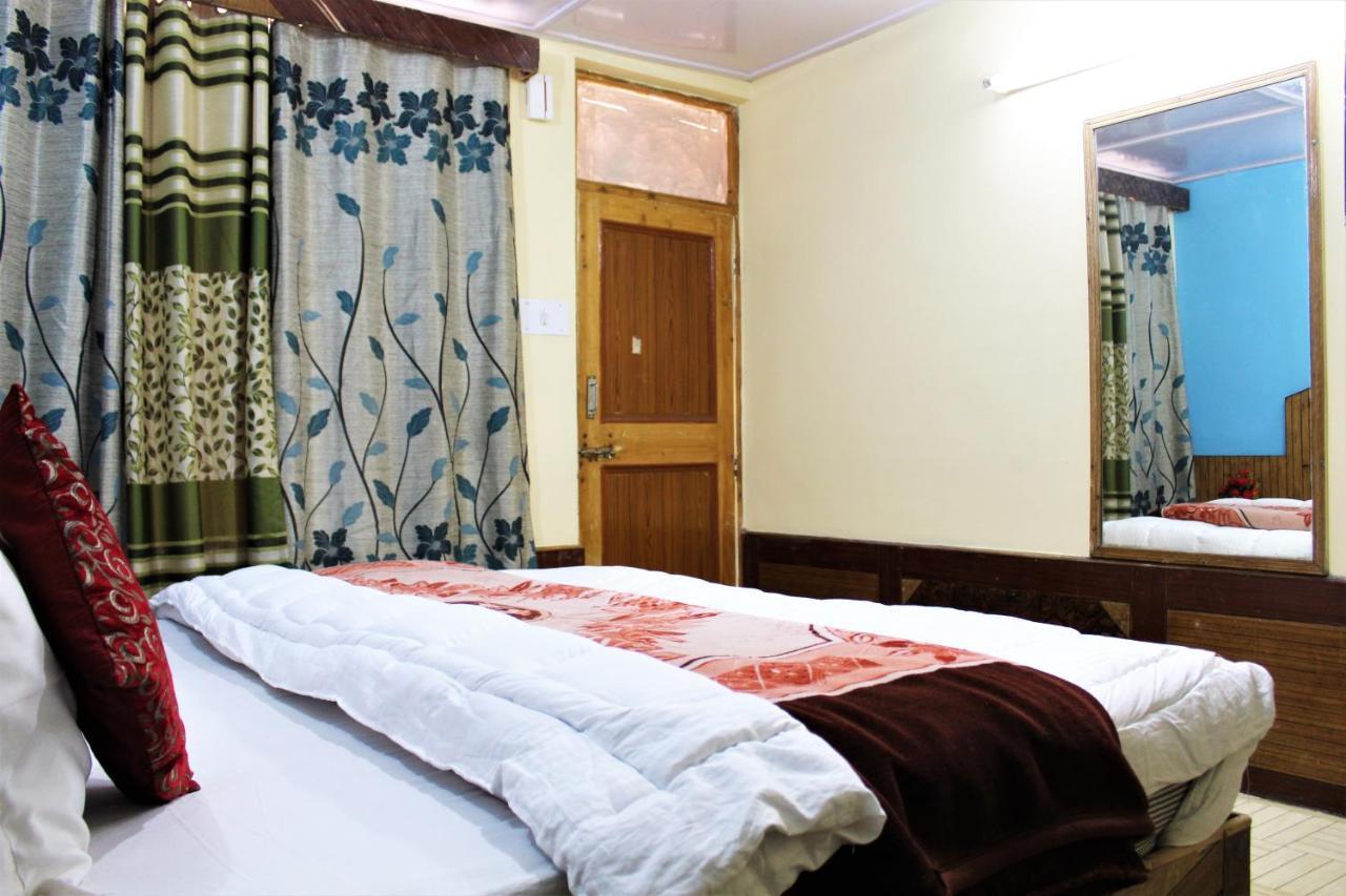 Hotel New Royal Manāli Zewnętrze zdjęcie