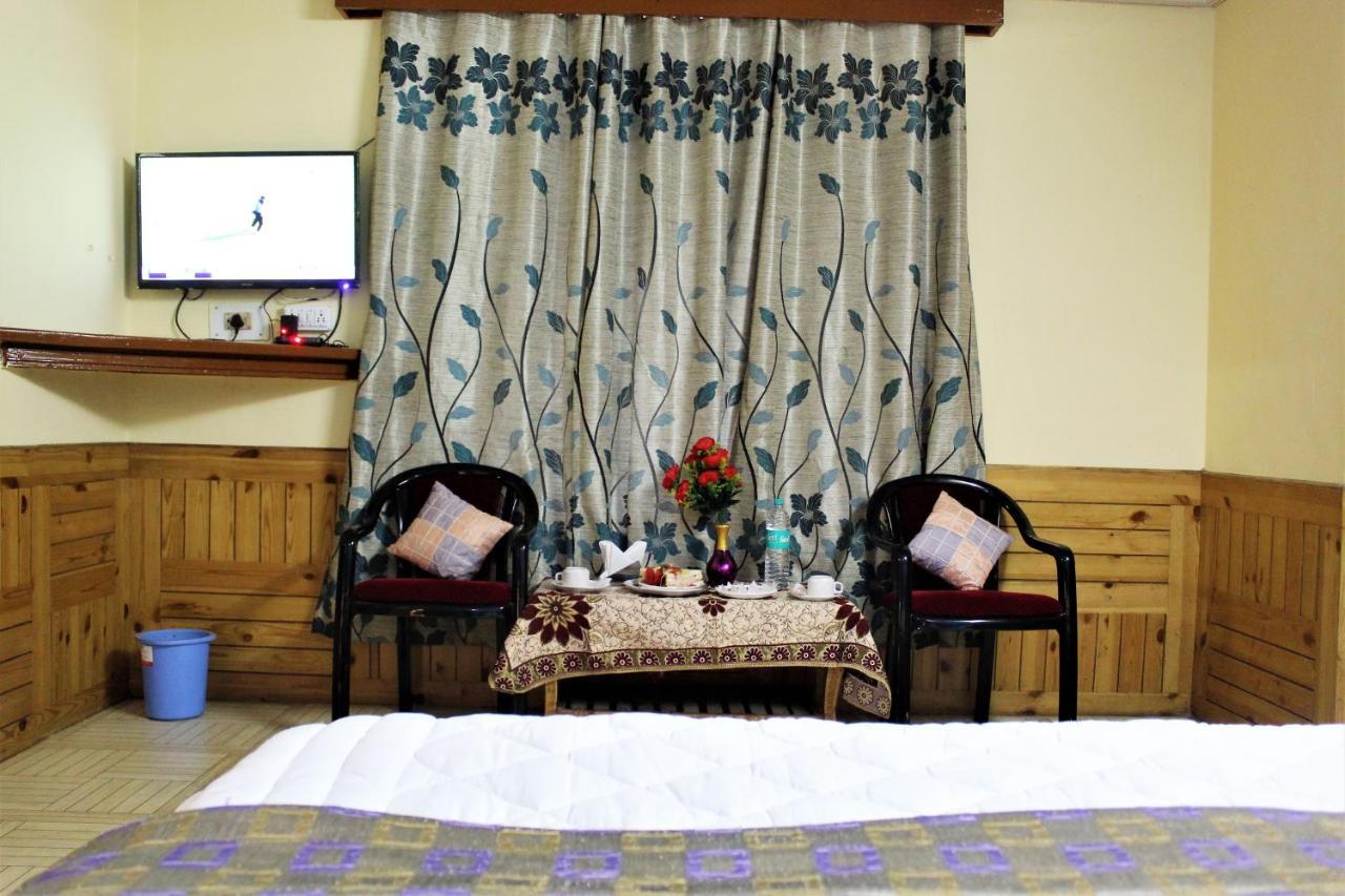 Hotel New Royal Manāli Zewnętrze zdjęcie