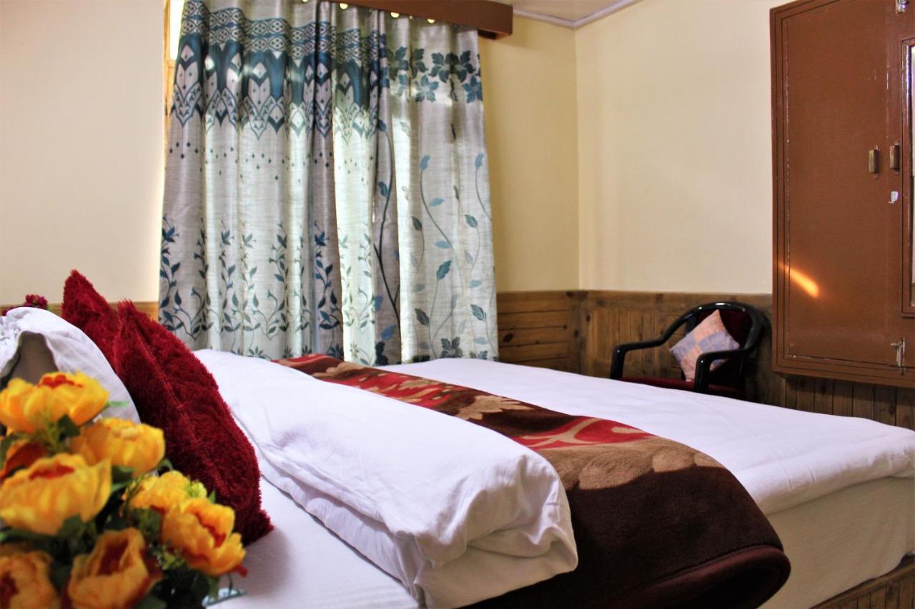 Hotel New Royal Manāli Zewnętrze zdjęcie